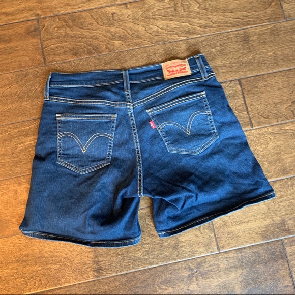Levi’s Dark Wash Jean Shorts, 28 EUC - Picture 5 of 5